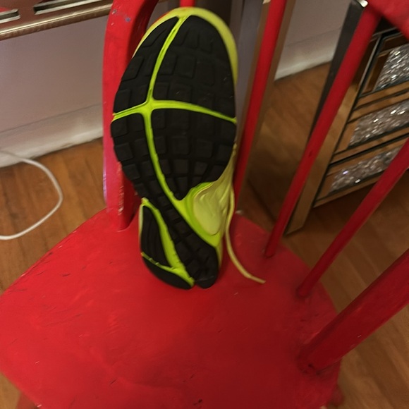 Nike lime green - Picture 5 of 5